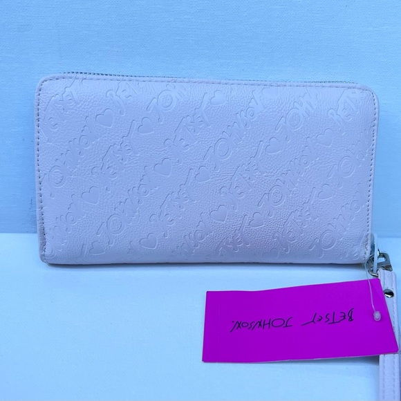 Betsey Johnson Pink Zip Around Wristlet Wallet Logo BS100020 - Picture 2 of 7